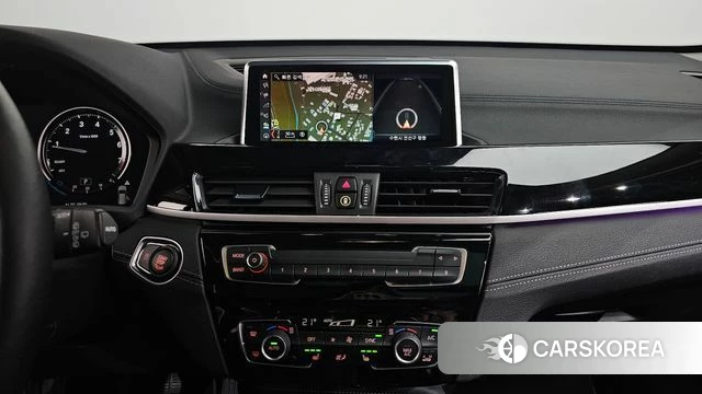 BMW X1 (F48) 2022 Серый из Кореи, фото 2