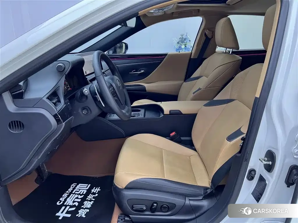 Lexus ES 2024 Белый из Китая, фото 2