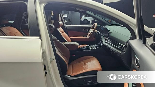 Kia Sportage 5th Generation Hybrid 2024 Белый из Кореи, фото 2