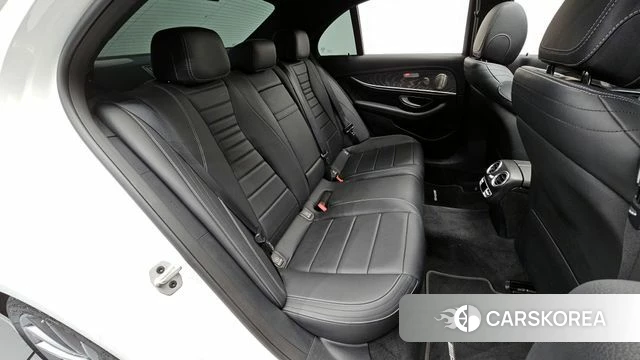 Mercedes-Benz E-Class W213 2021 Белый из Кореи, фото 2