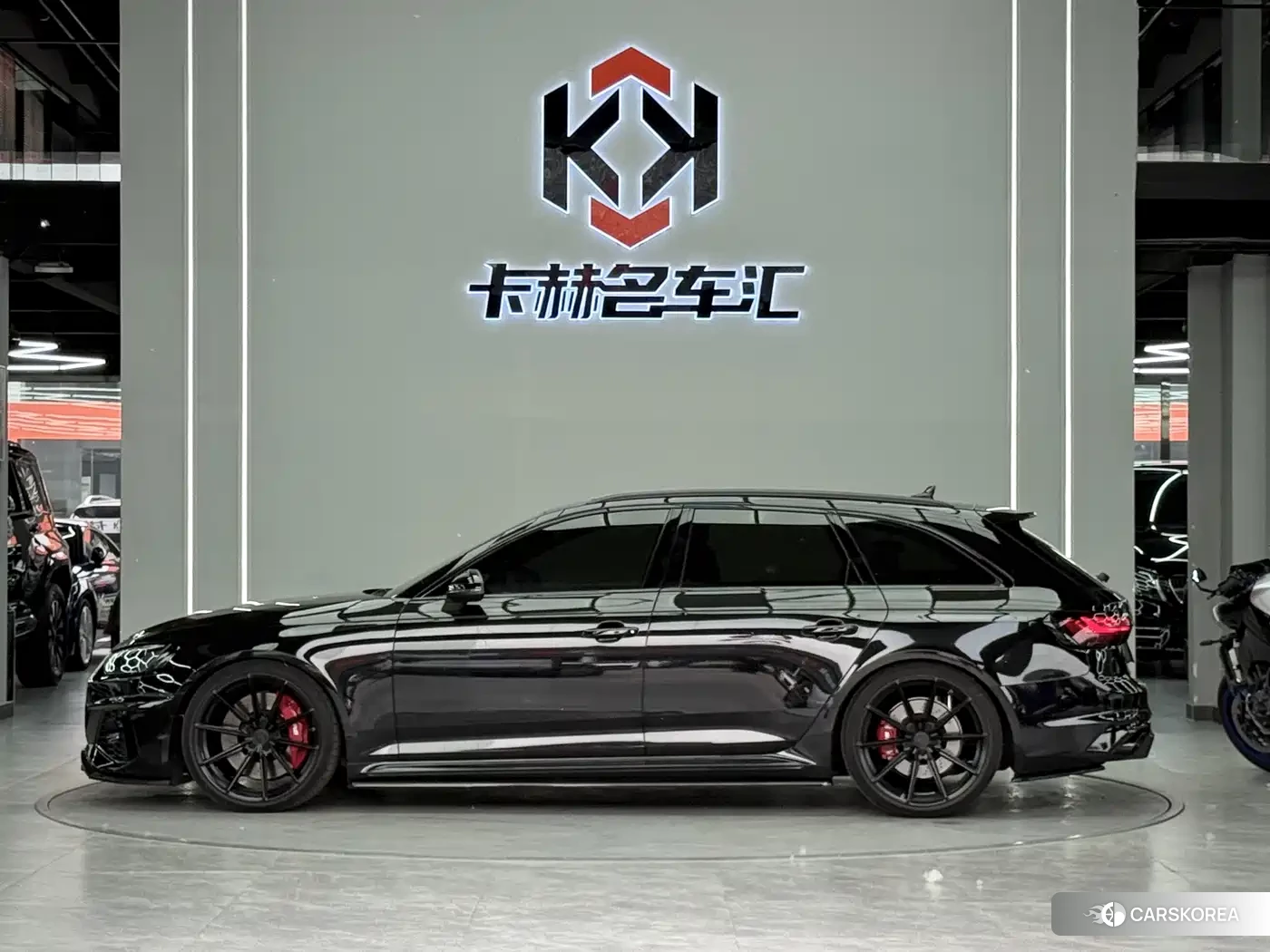 Audi RS 4 2024 Черный из Китая, фото 2