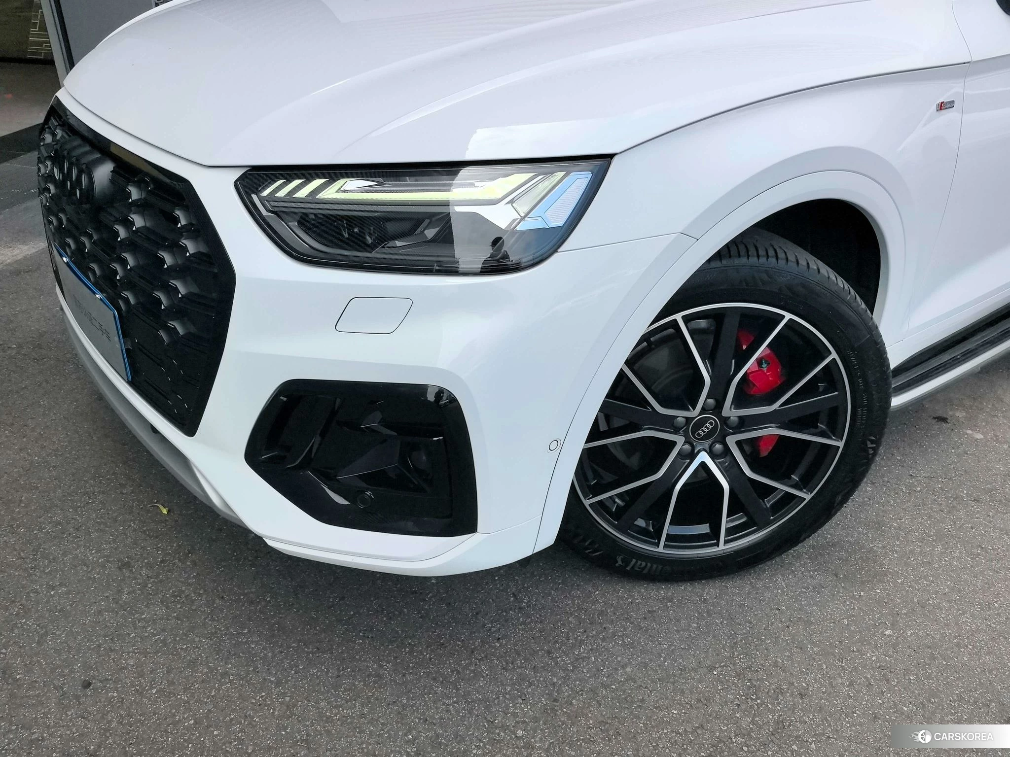 Audi Q5L 2023 Белый из Китая, фото 2