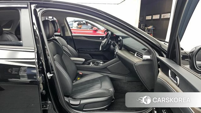 Kia K5 3rd generation 2021 Черный из Кореи, фото 2