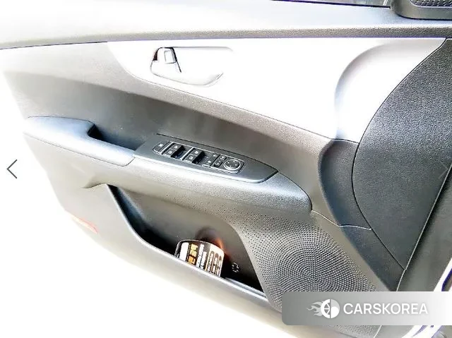 Kia The New K3 2nd generation 2021 Белый из Кореи, фото 2