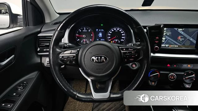 Kia Stonic 2018 Белый из Кореи, фото 2
