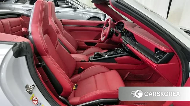 Porsche 911(992) 2023 Серебристо-серый из Кореи, фото 2