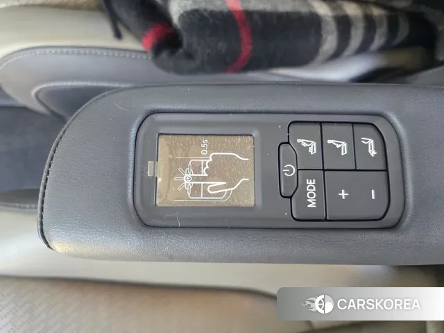 Kia The New Carnival 4th Generation 2025 Серебристо-серый из Кореи, фото 2