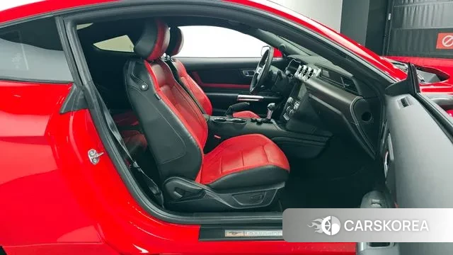 Ford Mustang 2021 Красный из Кореи, фото 2