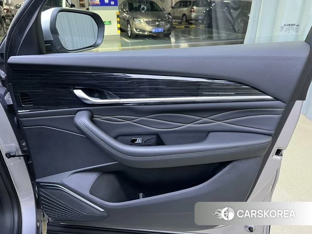 Geely Automobile Xingyue L 2025 Серебристо-серый из Китая, фото 2
