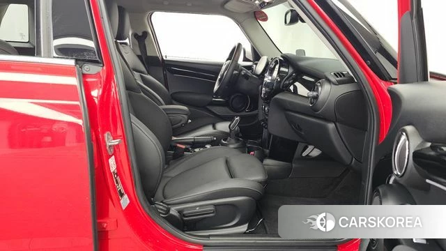 Mini Cooper 2022 Красный из Кореи, фото 2