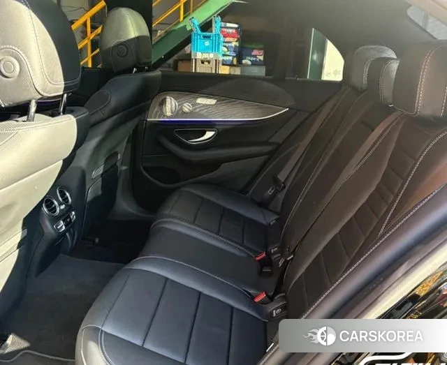 Mercedes-Benz E-Class W213 2023 Черный из Кореи, фото 2