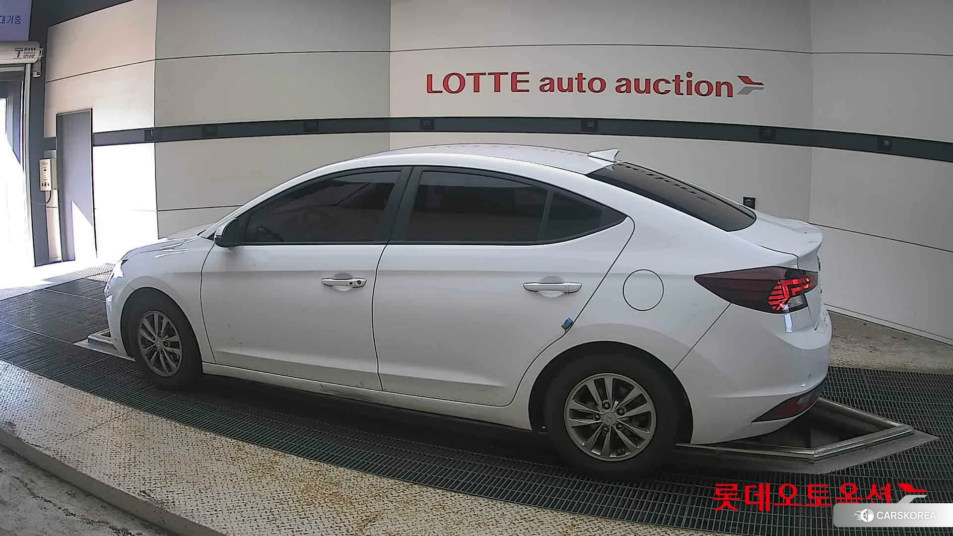 Hyundai Avante 2020 Polar White из Кореи, фото 2