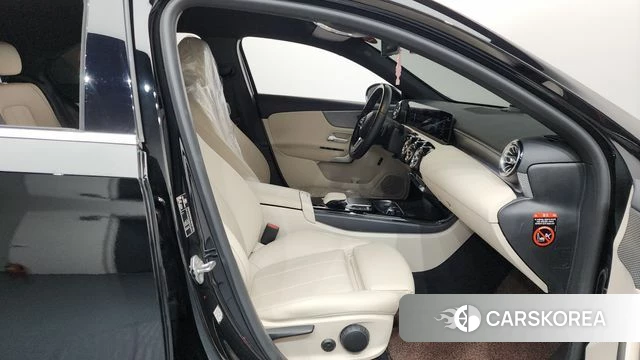 Mercedes-Benz A-Class W177 2021 Черный из Кореи, фото 2