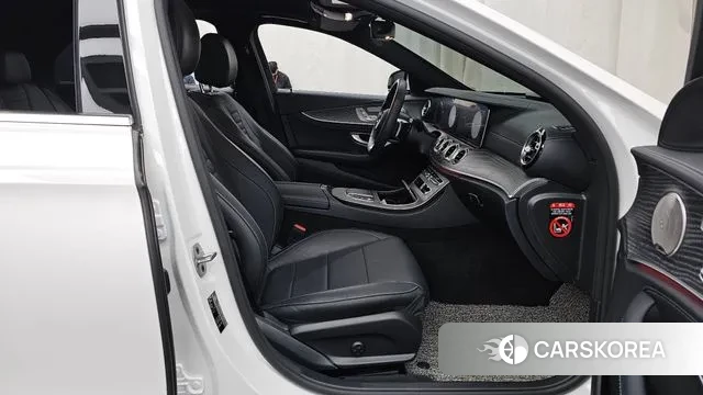 Mercedes-Benz E-Class W213 2022 Белый из Кореи, фото 2