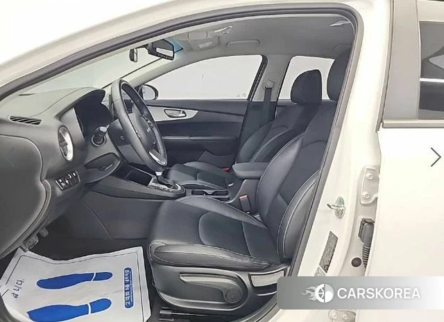 Kia The New K3 2nd generation 2022 Белый из Кореи, фото 2