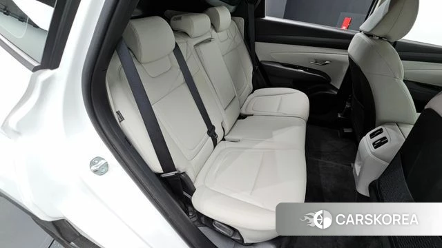 Hyundai The New Tucson (NX4) 2024 Белый из Кореи, фото 2