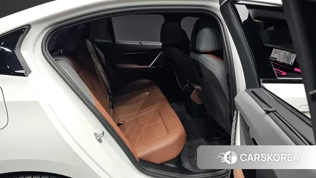 BMW 5 Series (G60) id 3217388 из Кореи 2