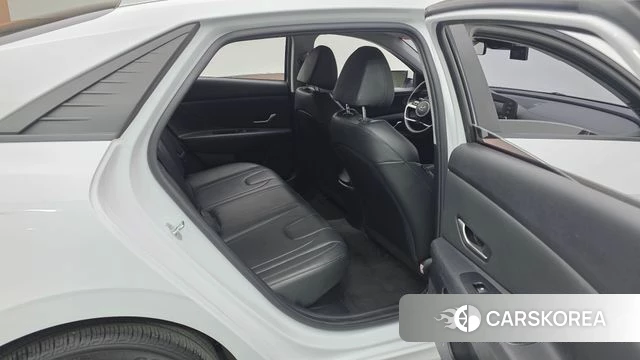 Hyundai Avante Hybrid (CN7) 2021 Белый из Кореи, фото 2