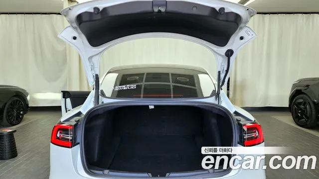 Tesla Model 3 2022 Белый из Кореи, фото 2