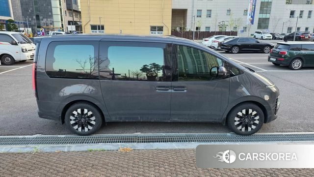 Hyundai Staria 2025 Серый из Кореи, фото 2