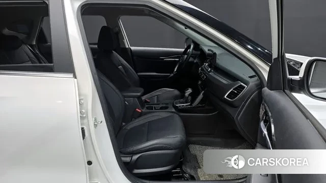 Kia Seltos 2022 Белый из Кореи, фото 2