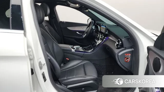 Mercedes-Benz C-Class W205 2020 Белый из Кореи, фото 2