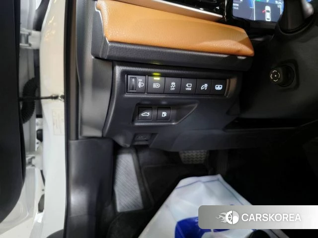 Toyota Camry (XV80) 2025 Белый из Кореи, фото 2