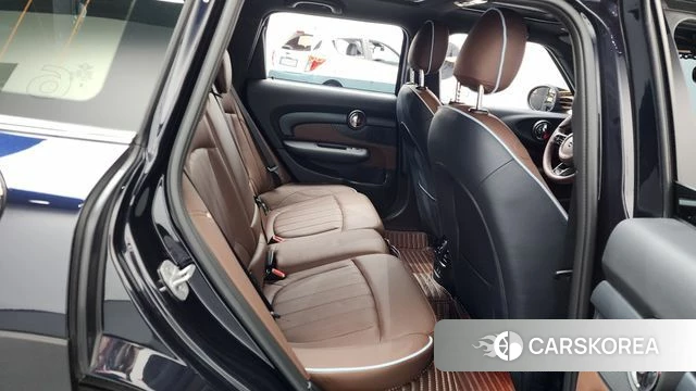 Mini Cooper Clubman 2024 Черный из Кореи, фото 2
