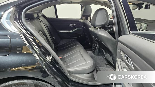 BMW 3 Series (G20) 2021 Черный из Кореи, фото 2