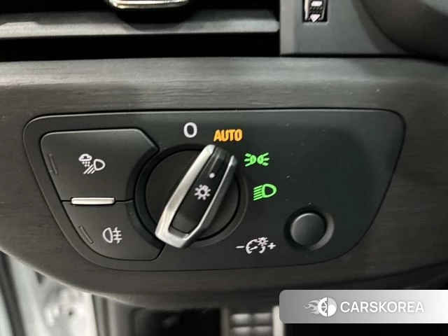 Audi A4L 2024 Белый из Китая, фото 2