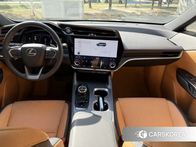 Lexus RZ 2023 Белый из Китая, фото 2