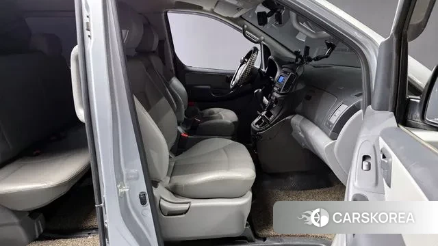 Hyundai The New Grand Starex 2021 Серебряный из Кореи, фото 2