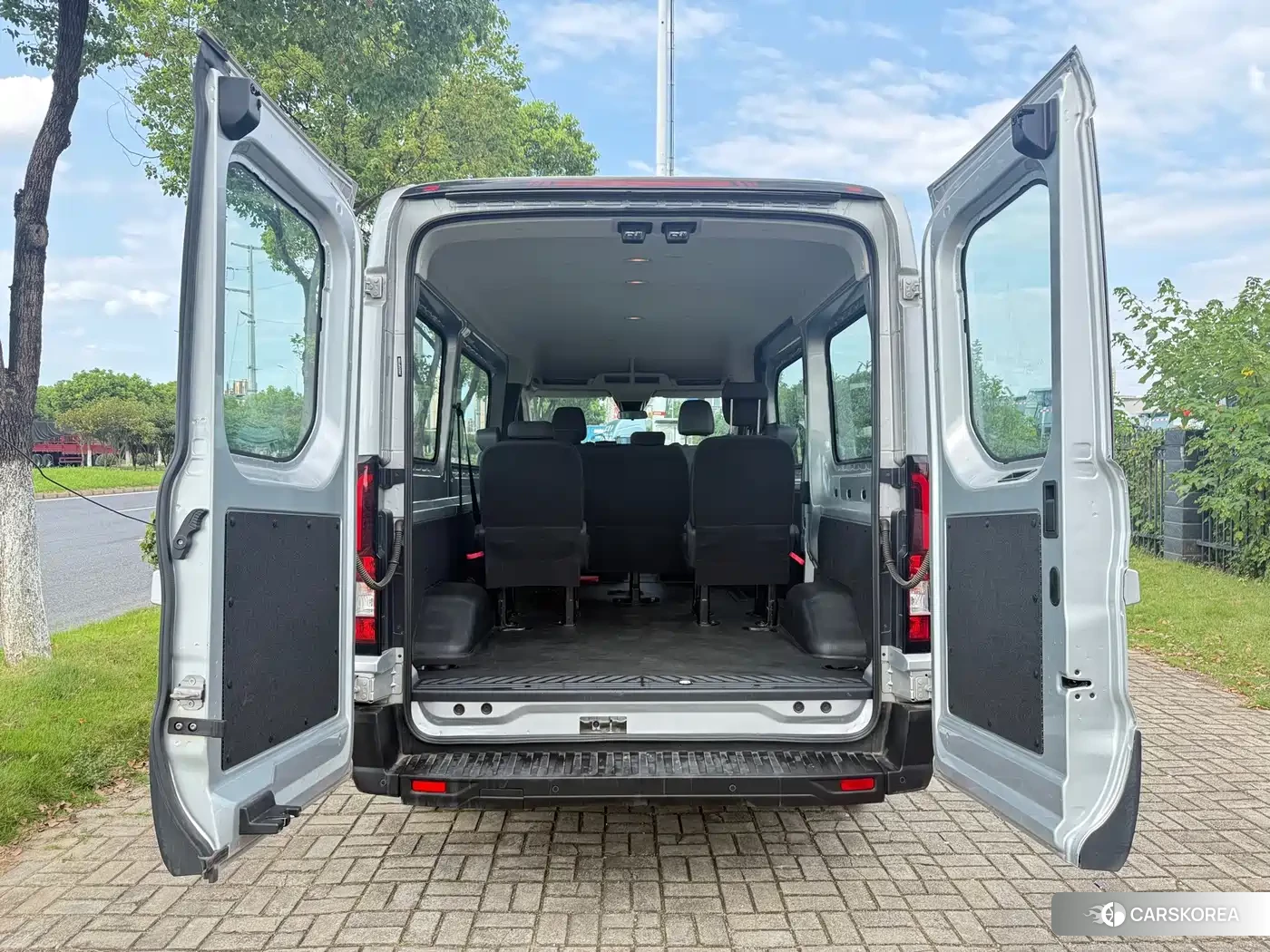 Ford Transit 2023 Silver/gray из Китая, фото 2