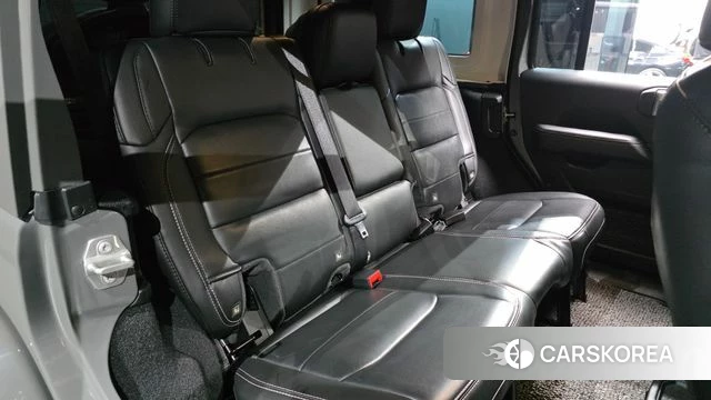 Jeep Wrangler (JL) 2023 Серебристо-серый из Кореи, фото 2