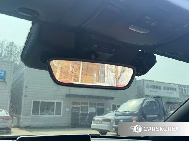 Mercedes-Benz C-Class W205 2018 Белый из Кореи, фото 2