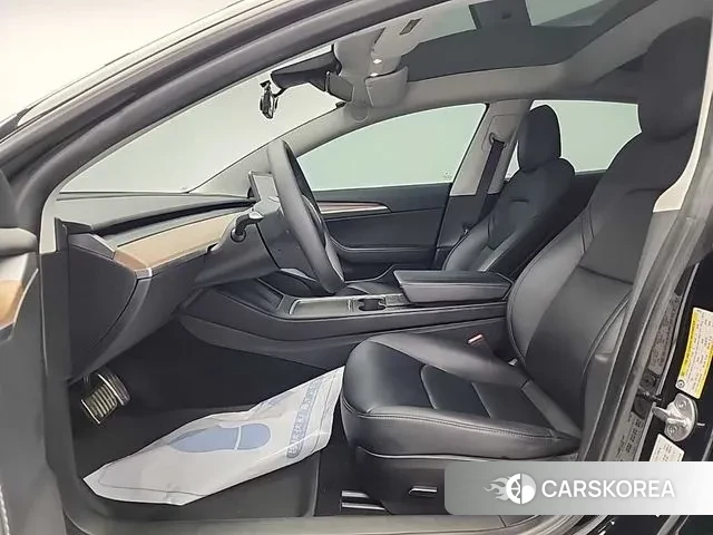 Tesla Model 3 2022 Черный из Кореи, фото 2