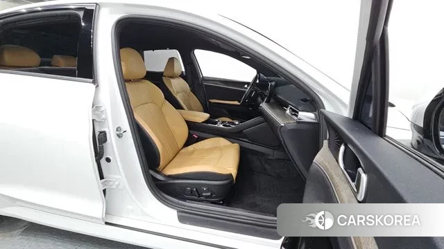 Kia K5 3rd generation 2023 Белый из Кореи, фото 2