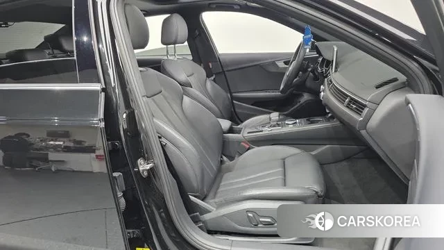 Audi A4 (B9) 2019 Черный из Кореи, фото 2