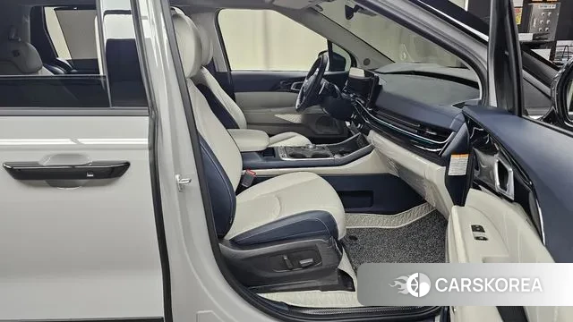 Kia The New Carnival 4th Generation 2024 Серебристо-серый из Кореи, фото 2
