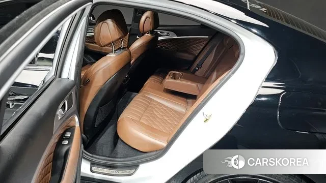 Genesis G70 2018 Черный из Кореи, фото 2