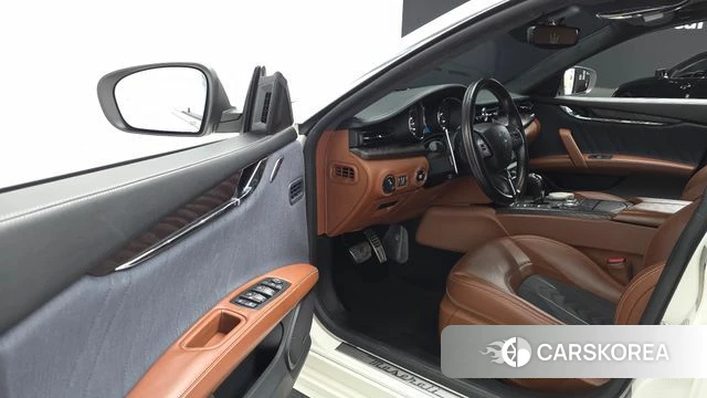 Maserati Quattroporte 2018 Белый из Кореи, фото 2