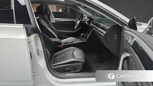 Volkswagen Arteon 2022 Белый из Кореи, фото 2