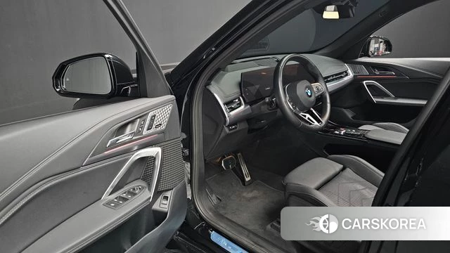 BMW X1 (U11) 2023 Черный из Кореи, фото 2