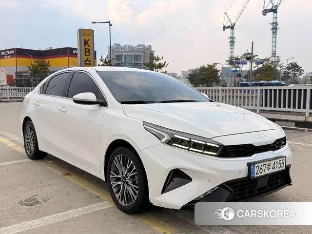 Kia The New K3 2nd generation 2022 Белый из Кореи, фото 2