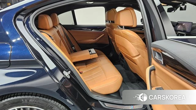 BMW 5 Series (G30) 2020 Черный из Кореи, фото 2
