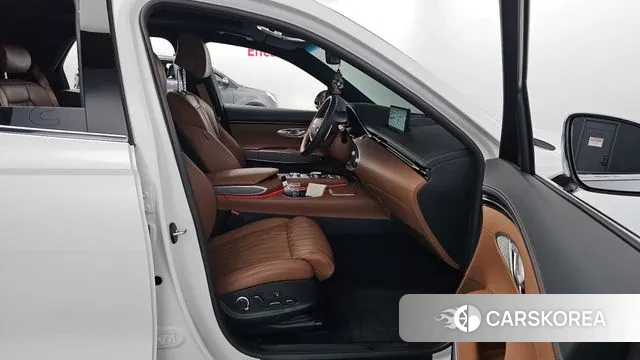 Genesis GV70 2023 Белый из Кореи, фото 2