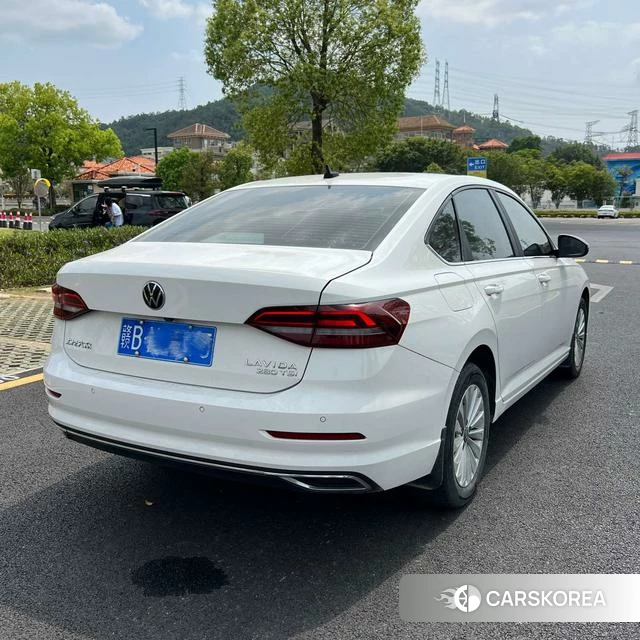 Volkswagen Lavida 2021 Белый из Китая, фото 2