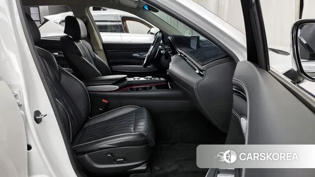 Genesis GV70 2022 Белый из Кореи, фото 2