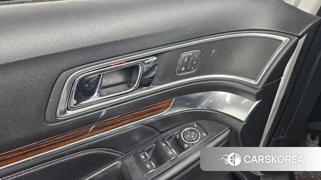 Ford Explorer 2018 Белый из Кореи, фото 2