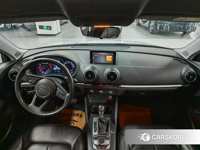 Audi A3 2019 Белый из Китая, фото 2